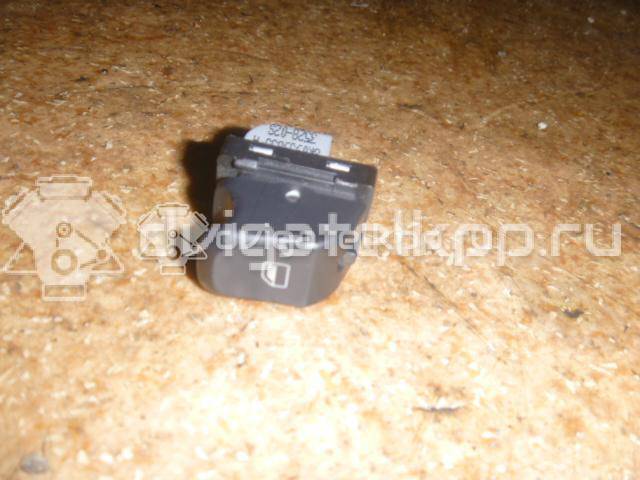 Фото Кнопка стеклоподъемника  8K0959855A для Audi A5 / A4 / Q5 {forloop.counter}}