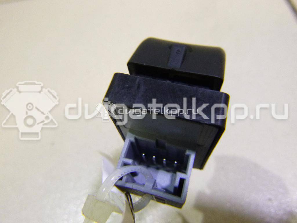 Фото Кнопка стеклоподъемника  8k0959855a для Audi A5 / A4 / Q5 {forloop.counter}}