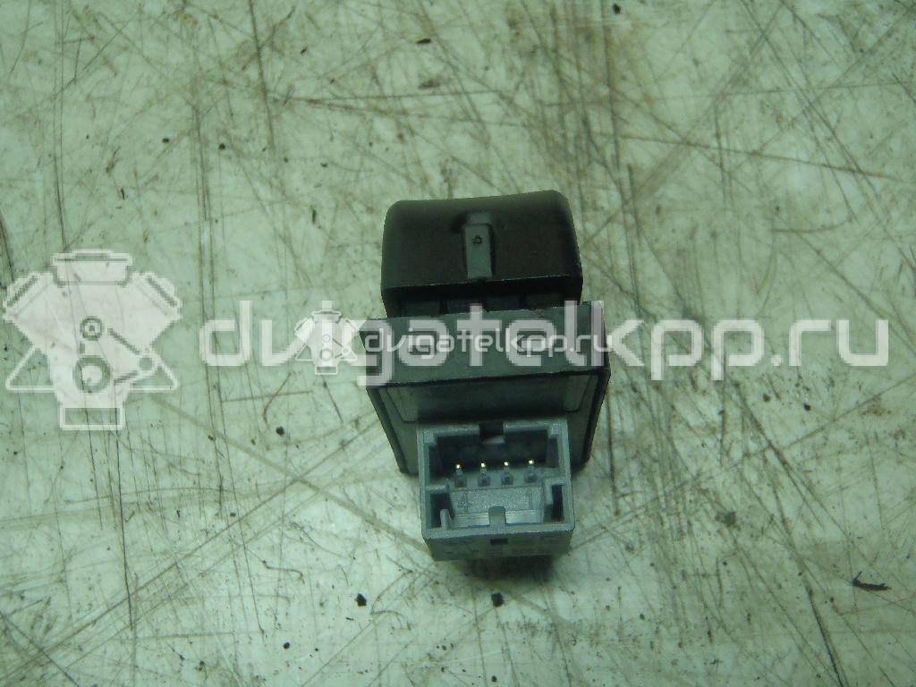 Фото Кнопка стеклоподъемника  8K0959855A для Audi A5 / A4 / Q5 {forloop.counter}}