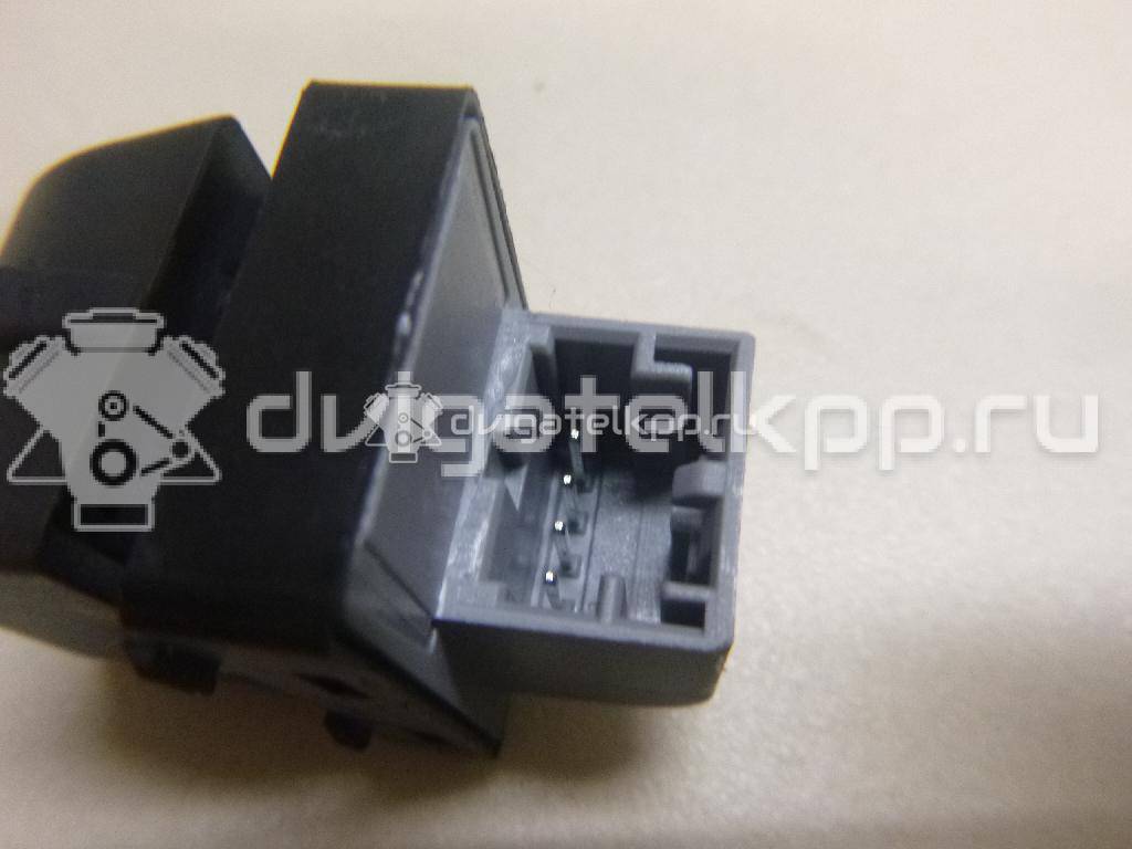 Фото Кнопка стеклоподъемника  8k0959855a для Audi A5 / A4 / Q5 {forloop.counter}}