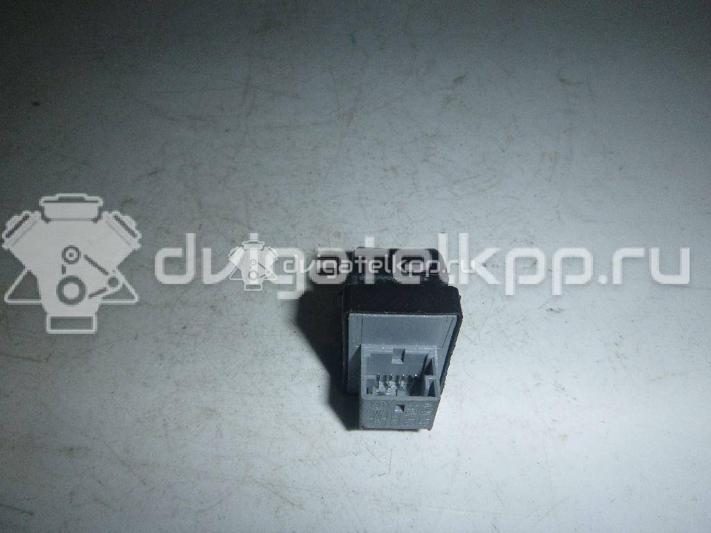 Фото Кнопка стеклоподъемника  8K0959855A для Audi A5 / A4 / Q5 {forloop.counter}}