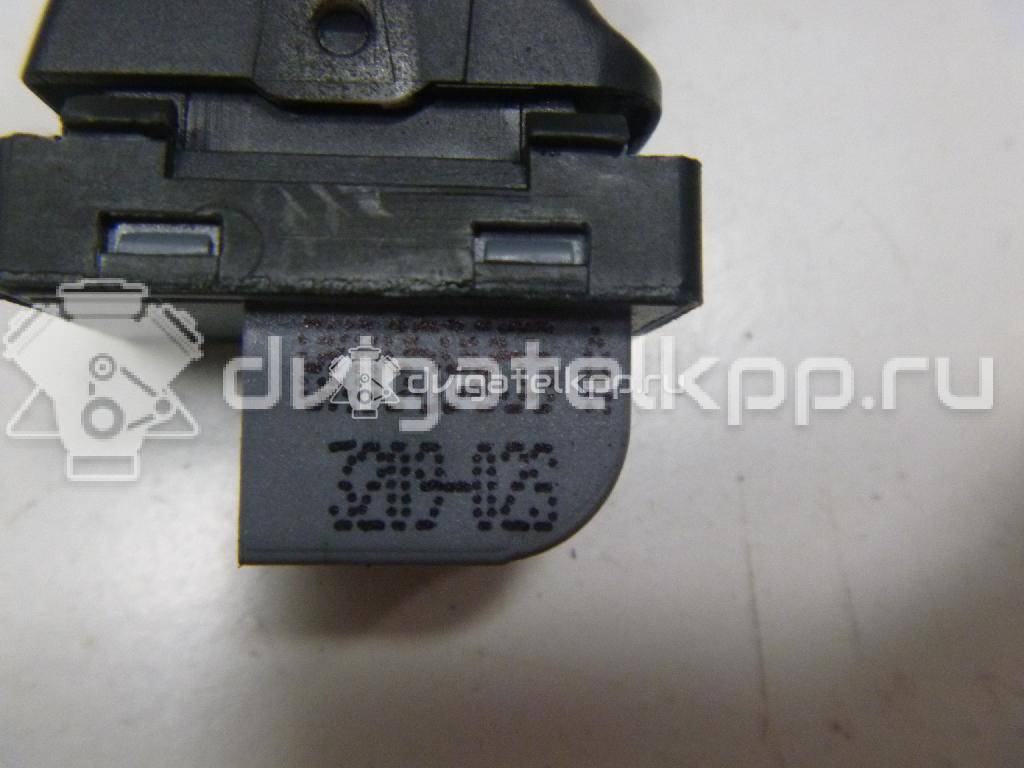 Фото Кнопка стеклоподъемника  8K0959855A для Audi A5 / A4 / Q5 {forloop.counter}}
