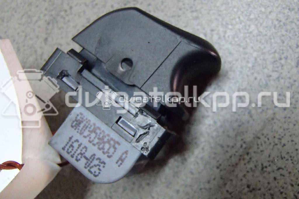 Фото Кнопка стеклоподъемника  8K0959855A для Audi A5 / A4 / Q5 {forloop.counter}}