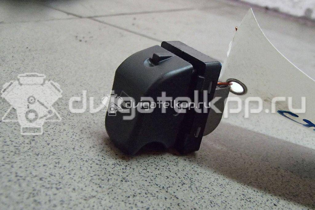 Фото Кнопка стеклоподъемника  8K0959855A для Audi A5 / A4 / Q5 {forloop.counter}}