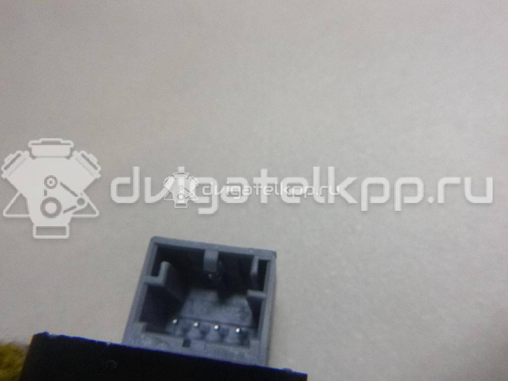 Фото Кнопка стеклоподъемника  8K0959855A для Audi A5 / A4 / Q5 {forloop.counter}}