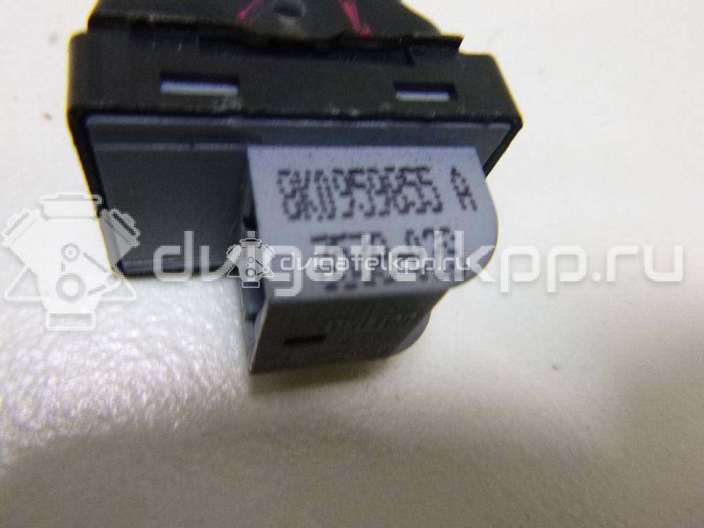 Фото Кнопка стеклоподъемника  8K0959855A для Audi A5 / A4 / Q5 {forloop.counter}}