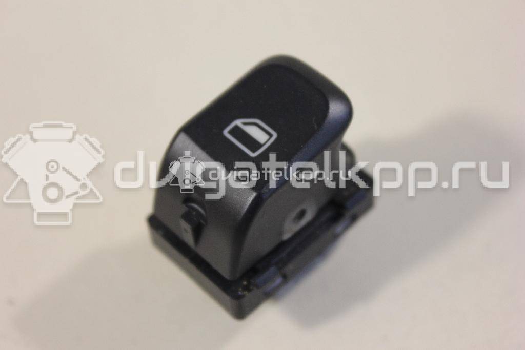 Фото Кнопка стеклоподъемника  8k0959855a для Audi A5 / A4 / Q5 {forloop.counter}}