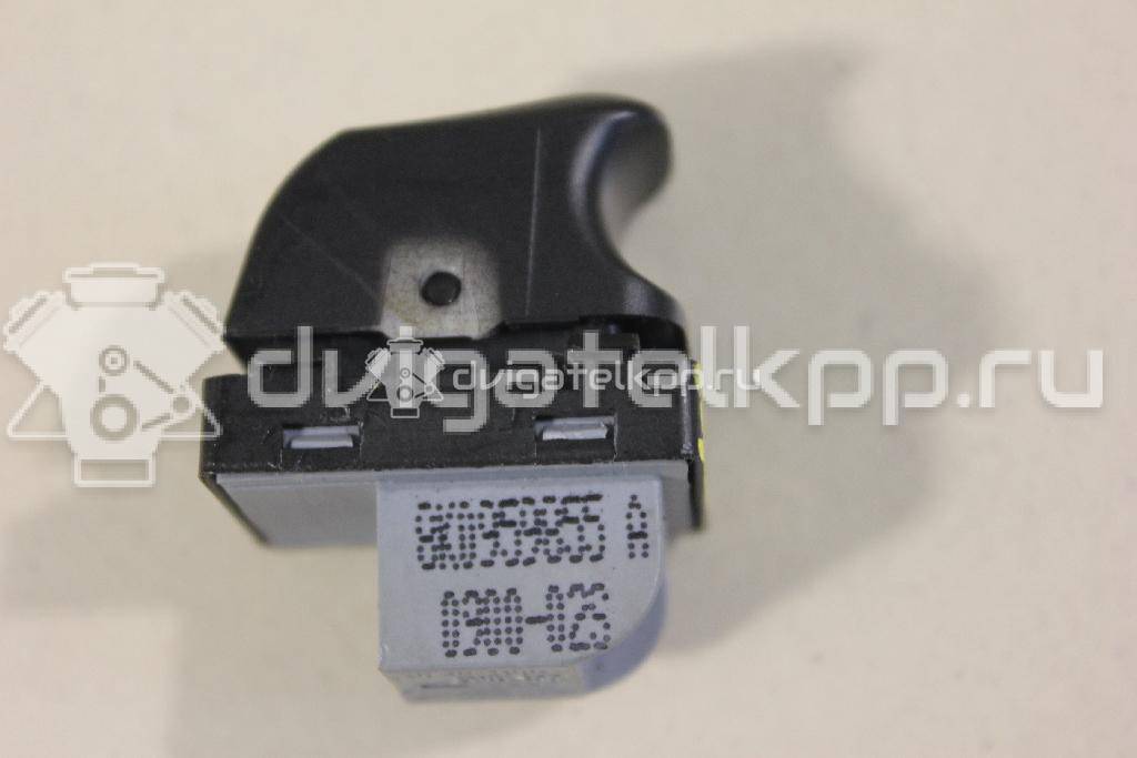 Фото Кнопка стеклоподъемника  8k0959855a для Audi A5 / A4 / Q5 {forloop.counter}}