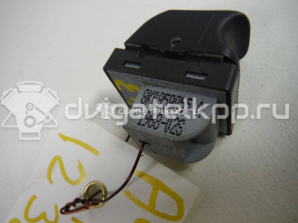 Фото Кнопка стеклоподъемника  8k0959855a для Audi A5 / A4 / Q5 {forloop.counter}}