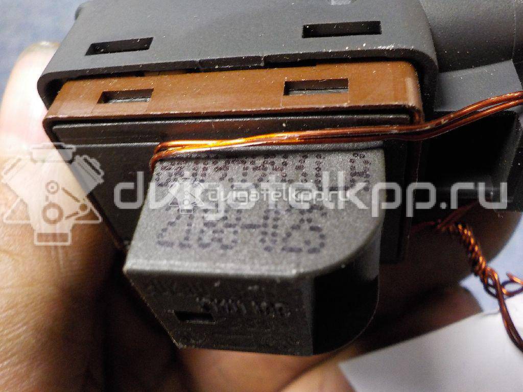 Фото Кнопка открывания багажника  8k0959831a для Audi A5 / A4 / Q5 {forloop.counter}}