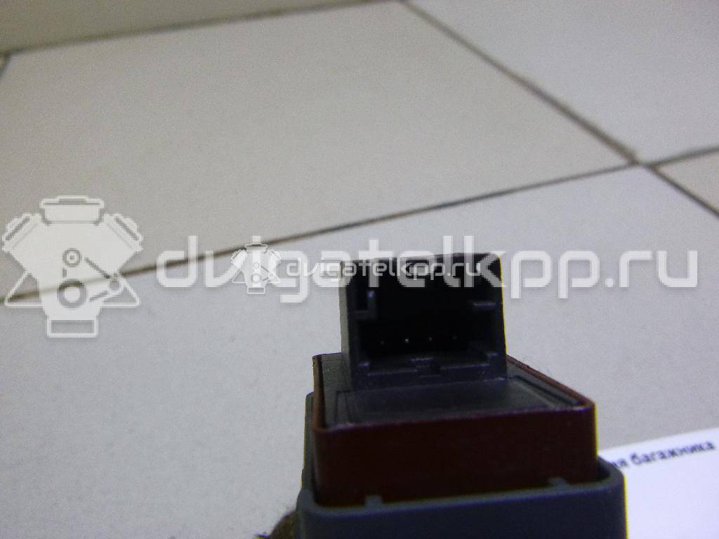 Фото Кнопка открывания багажника  8k0959831a для Audi A5 / A4 / Q5 {forloop.counter}}