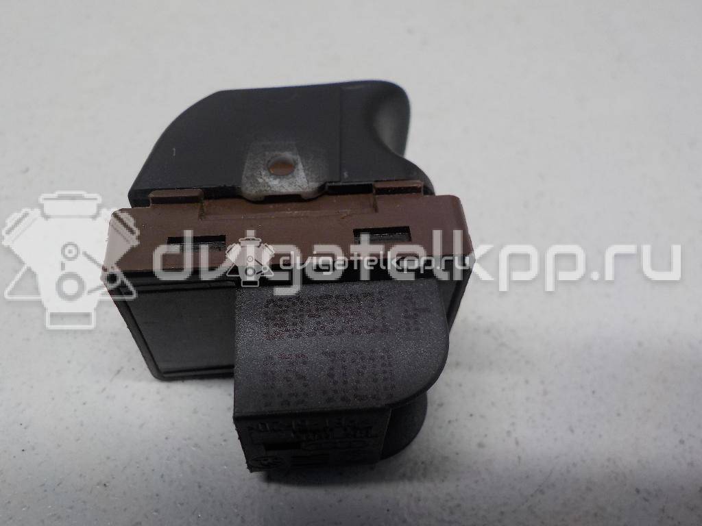 Фото Кнопка открывания багажника  8k0959831a для Audi A5 / A4 / Q5 {forloop.counter}}