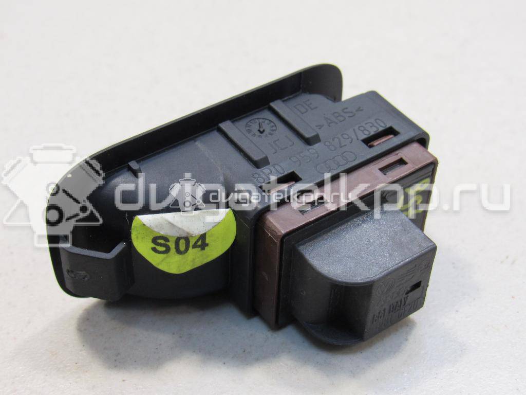 Фото Кнопка открывания багажника  8k0959831a для Audi A5 / A4 / Q5 {forloop.counter}}