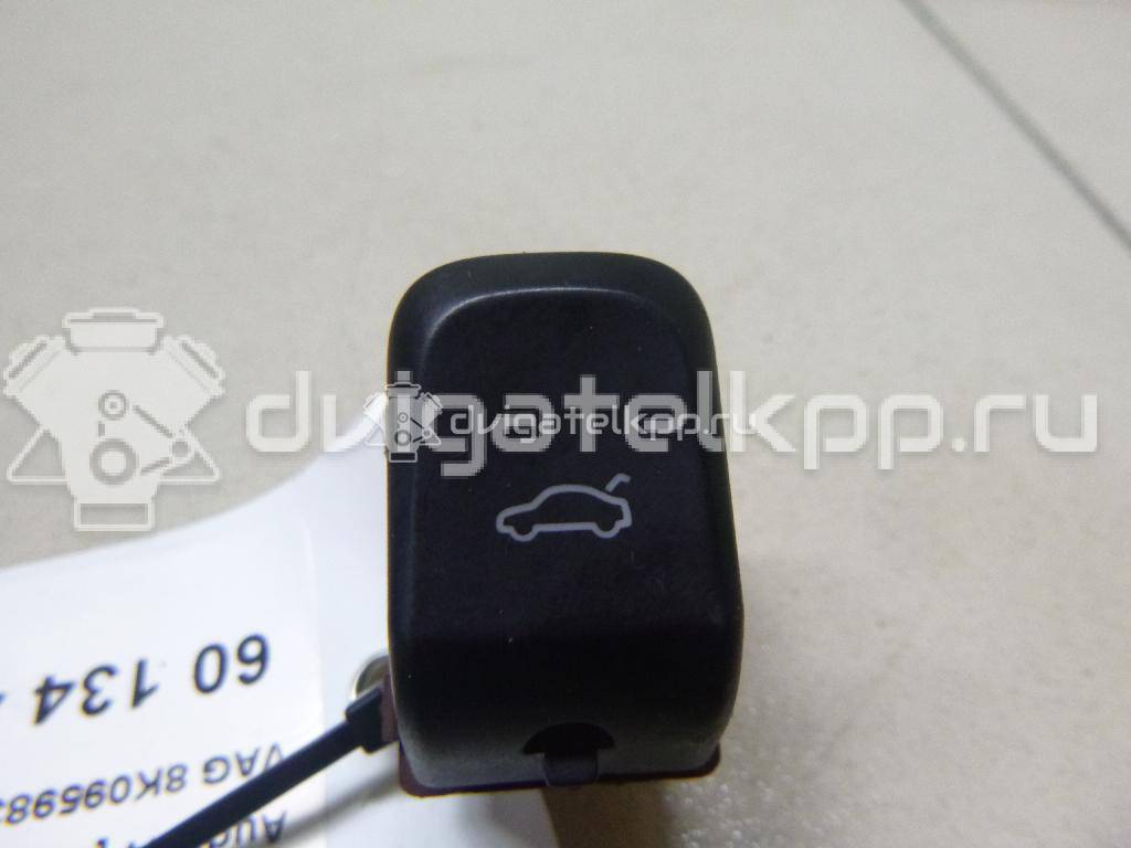 Фото Кнопка открывания багажника  8k0959831a для Audi A5 / A4 / Q5 {forloop.counter}}