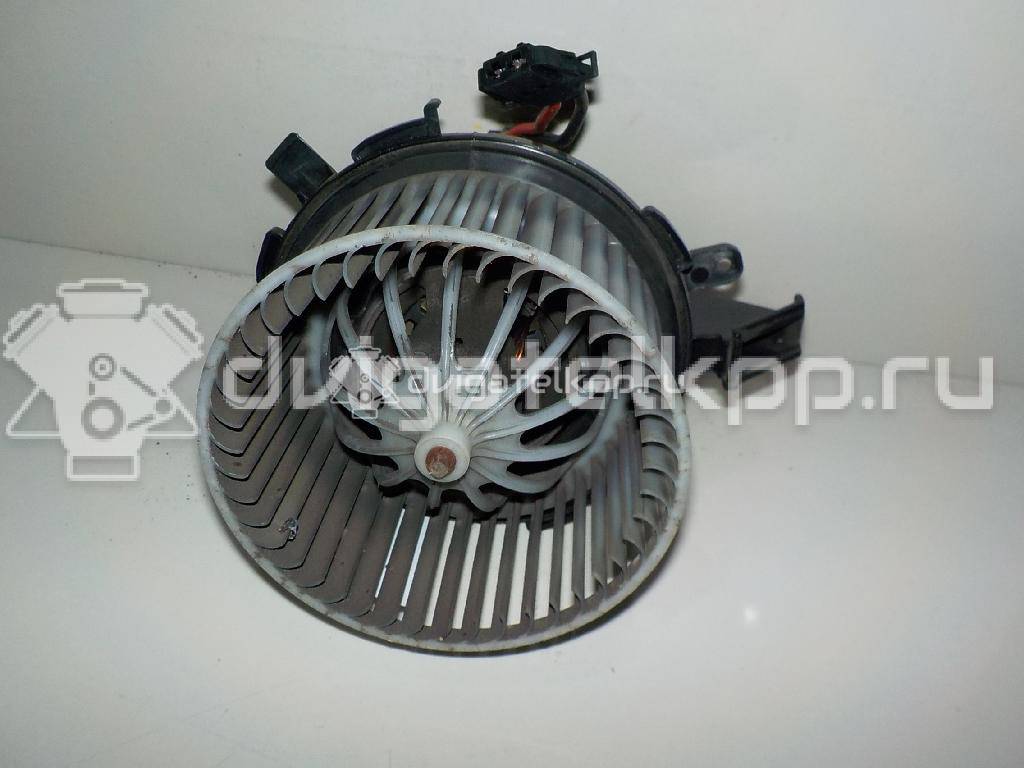 Фото Моторчик отопителя  8k1820021c для Audi A5 / A4 / Q5 {forloop.counter}}