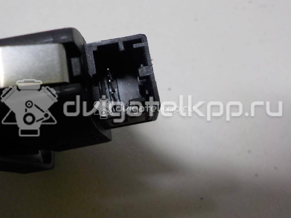 Фото Кнопка центрального замка  8K1962107A для Audi A5 / A4 {forloop.counter}}