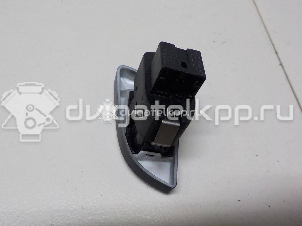 Фото Кнопка центрального замка  8K1962107A для Audi A5 / A4 {forloop.counter}}