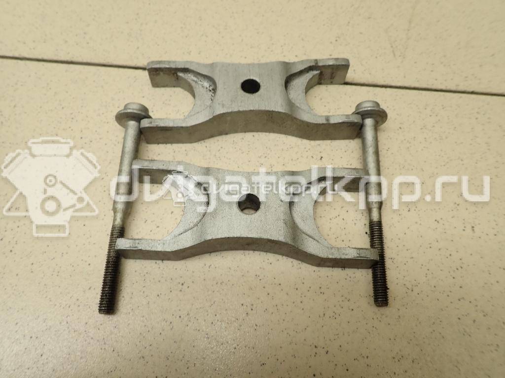 Фото Кронштейн форсунки  04L130216 для audi A4 [B9] {forloop.counter}}