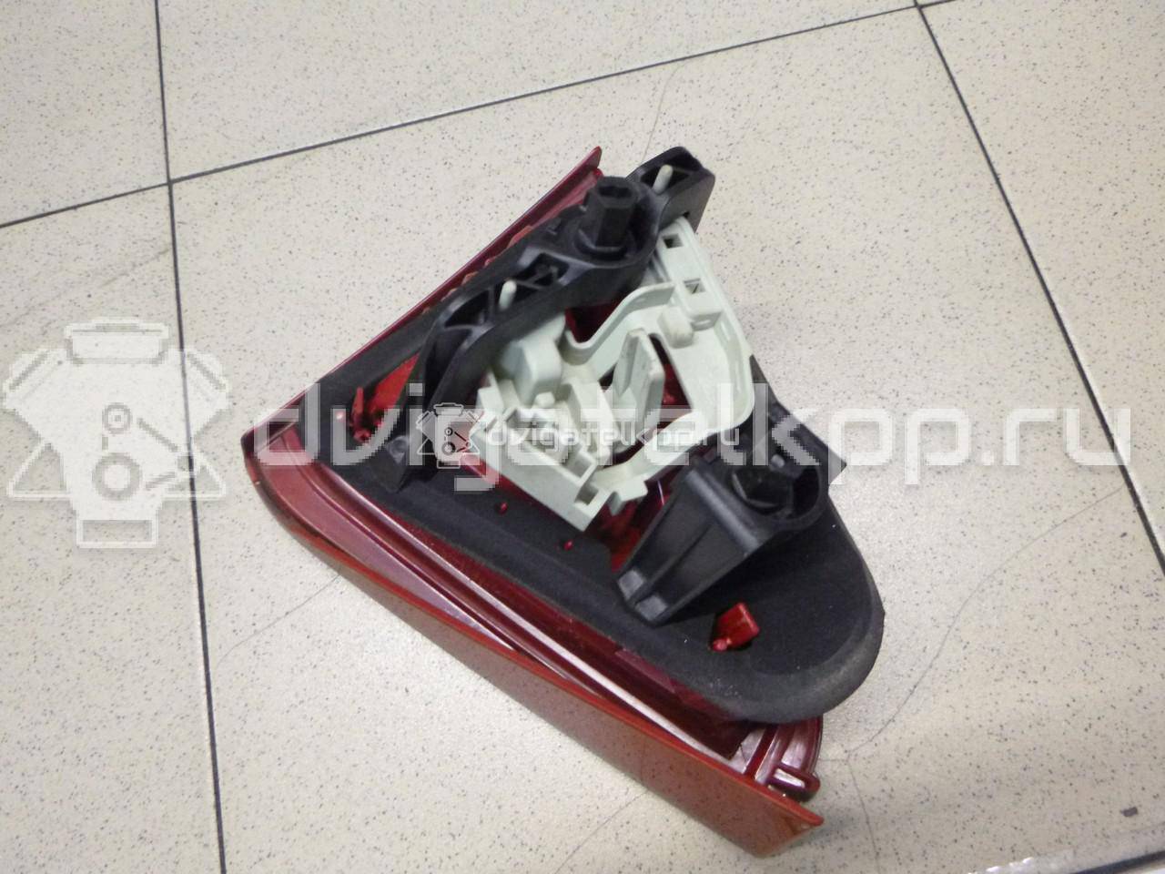 Фото Фонарь задний внутренний правый  8t0945094 для Audi A5 {forloop.counter}}