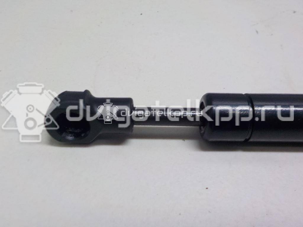 Фото Амортизатор крышки багажника  8t0827919 для Audi 80 / A5 {forloop.counter}}