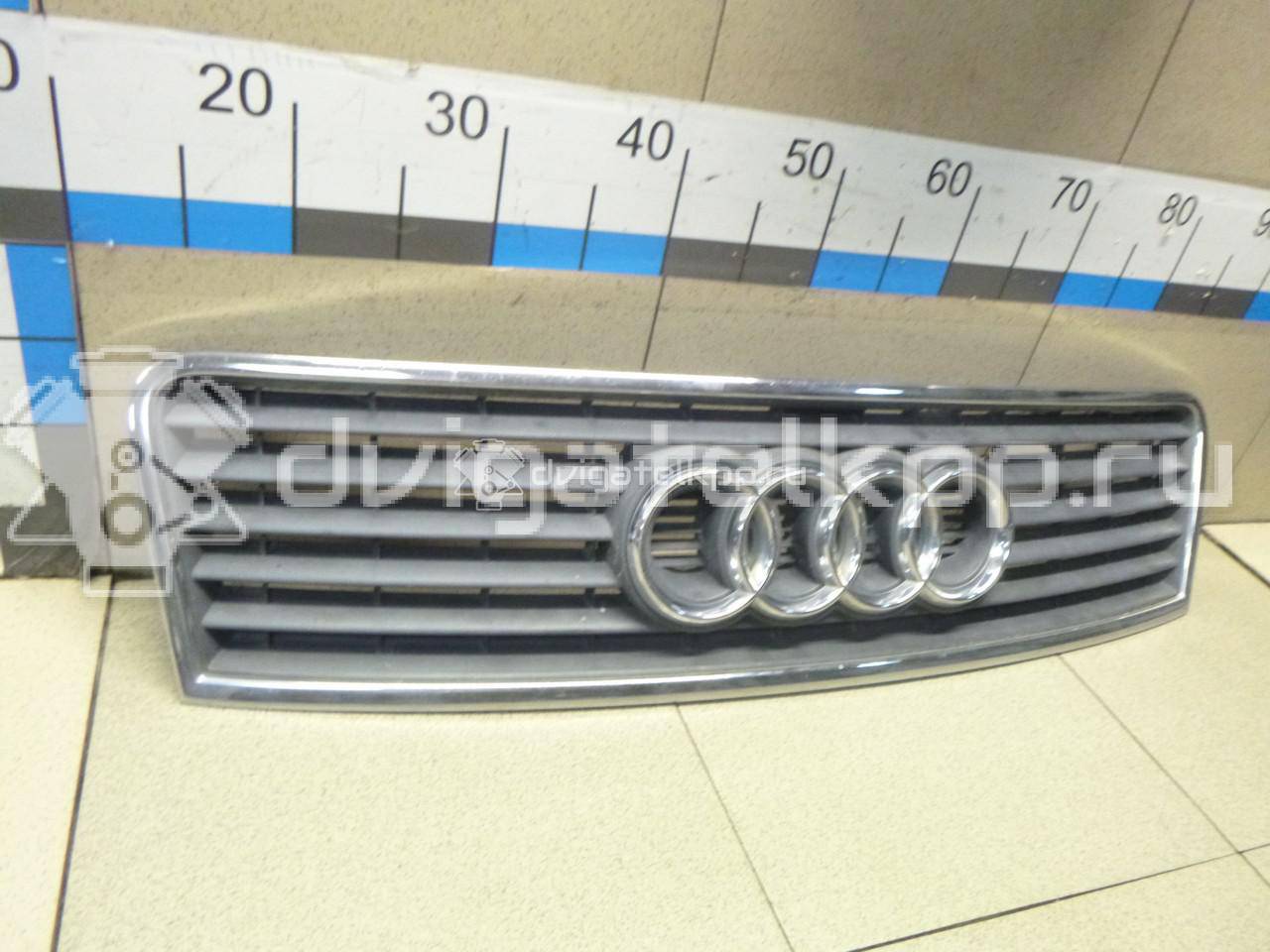 Фото Решетка радиатора  4b0853651f для Audi A6 {forloop.counter}}