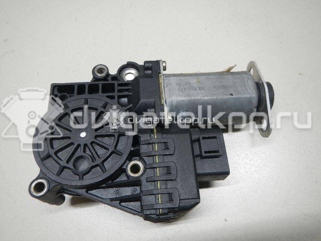Фото Моторчик стеклоподъемника  4B0959802B для Audi A6 {forloop.counter}}