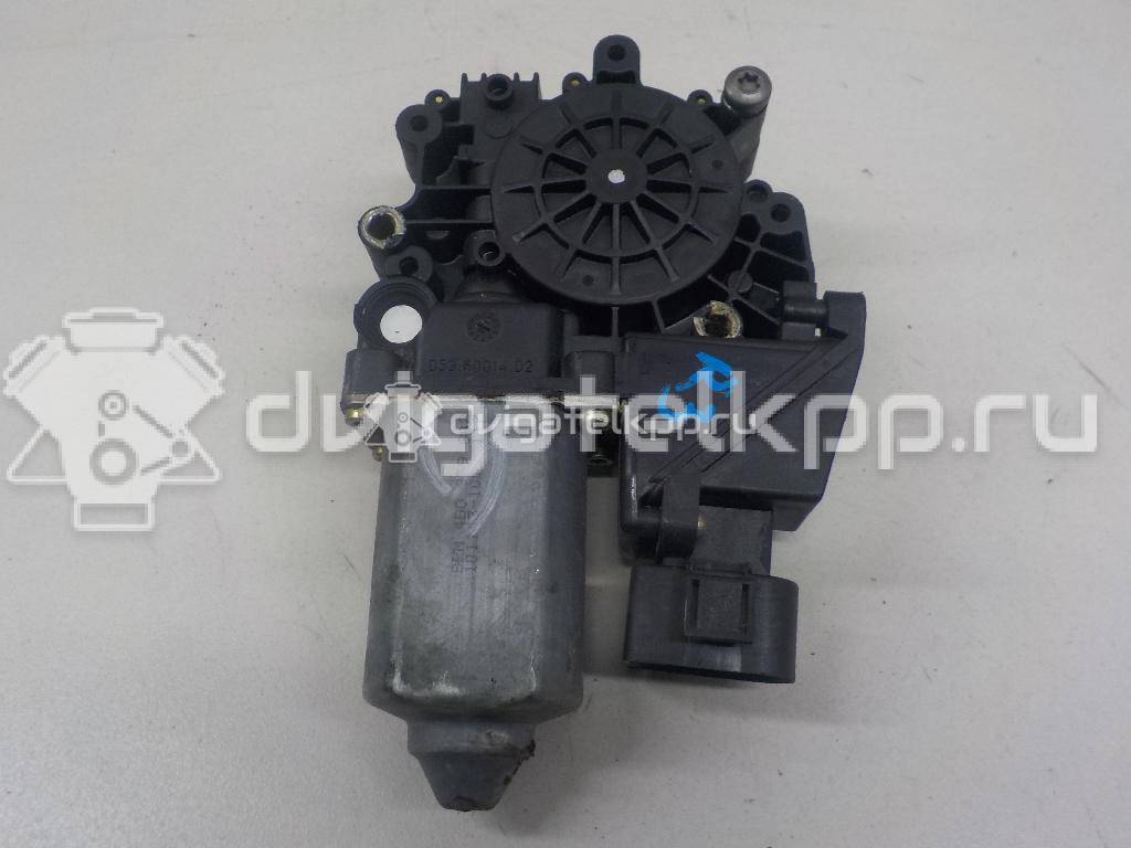 Фото Моторчик стеклоподъемника  4B0959802B для Audi A6 {forloop.counter}}