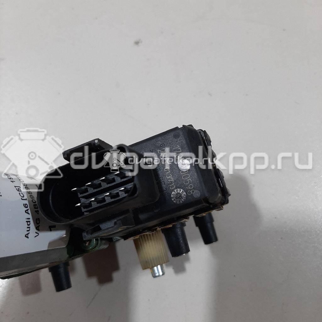 Фото Моторчик стеклоподъемника  4B0959802B для Audi A6 {forloop.counter}}