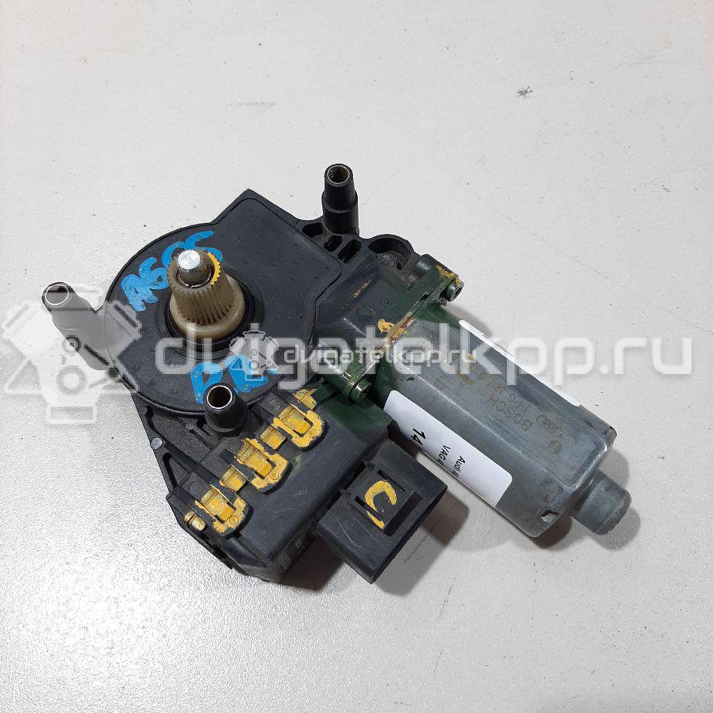 Фото Моторчик стеклоподъемника  4B0959802B для Audi A6 {forloop.counter}}