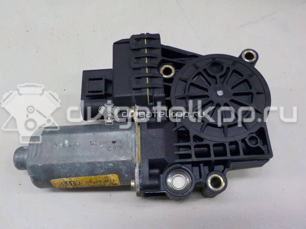Фото Моторчик стеклоподъемника  4B0959801B для Audi A6 {forloop.counter}}