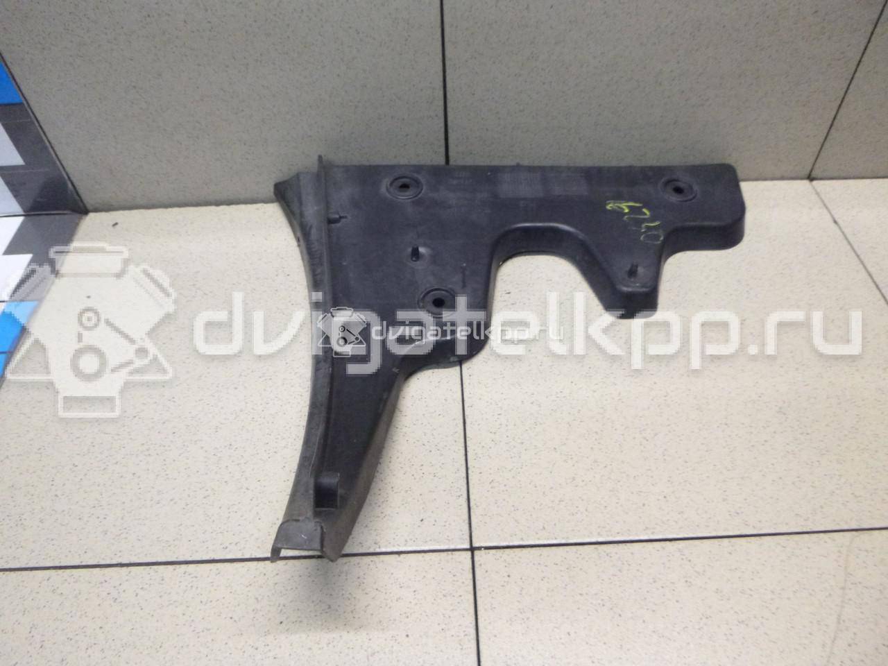 Фото Направляющая заднего бампера правая  4f5807454 для Audi A6 {forloop.counter}}