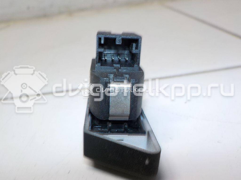 Фото Кнопка центрального замка  4F1962107 для Audi A6 {forloop.counter}}