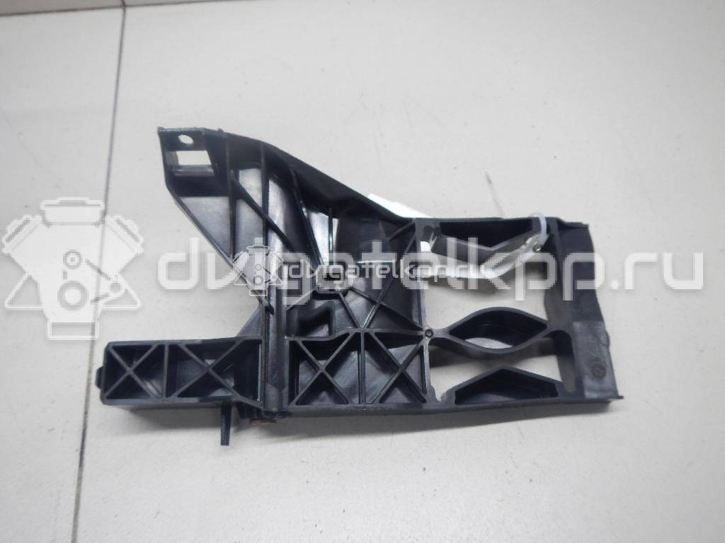 Фото Кронштейн фар правый  4G0805608 для Audi A6 {forloop.counter}}