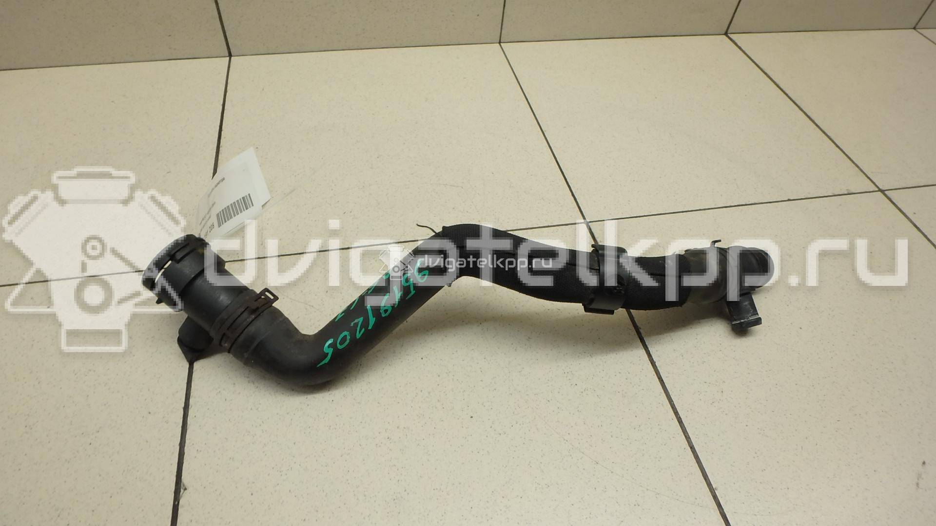 Фото Патрубок радиатора  4G0121055AD для Audi A6 {forloop.counter}}