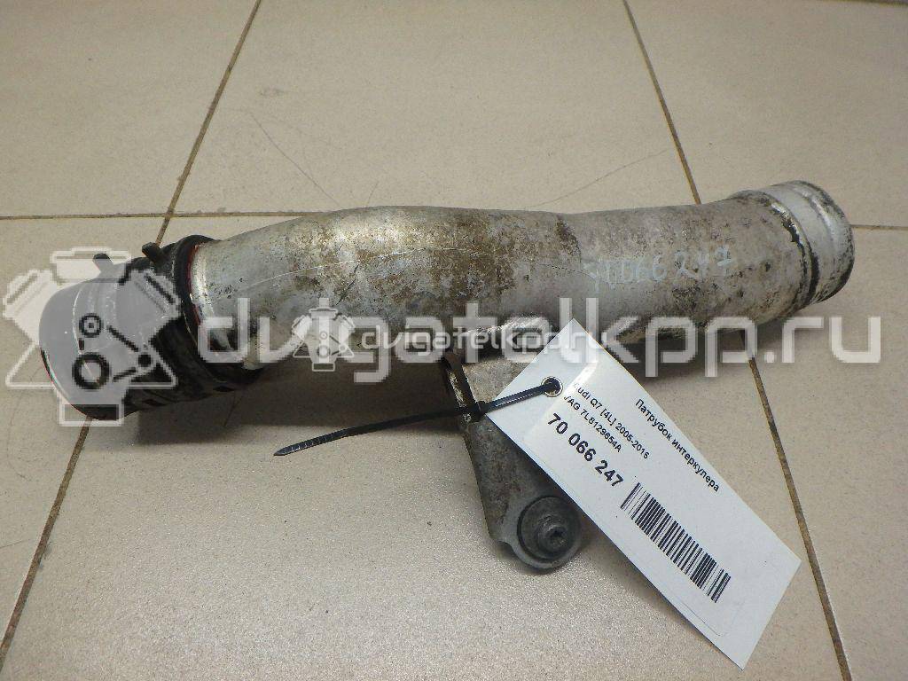 Фото Патрубок интеркулера для двигателя BTR для Audi Q7 326 л.с 32V 4.1 л Дизельное топливо 7L8129654A {forloop.counter}}