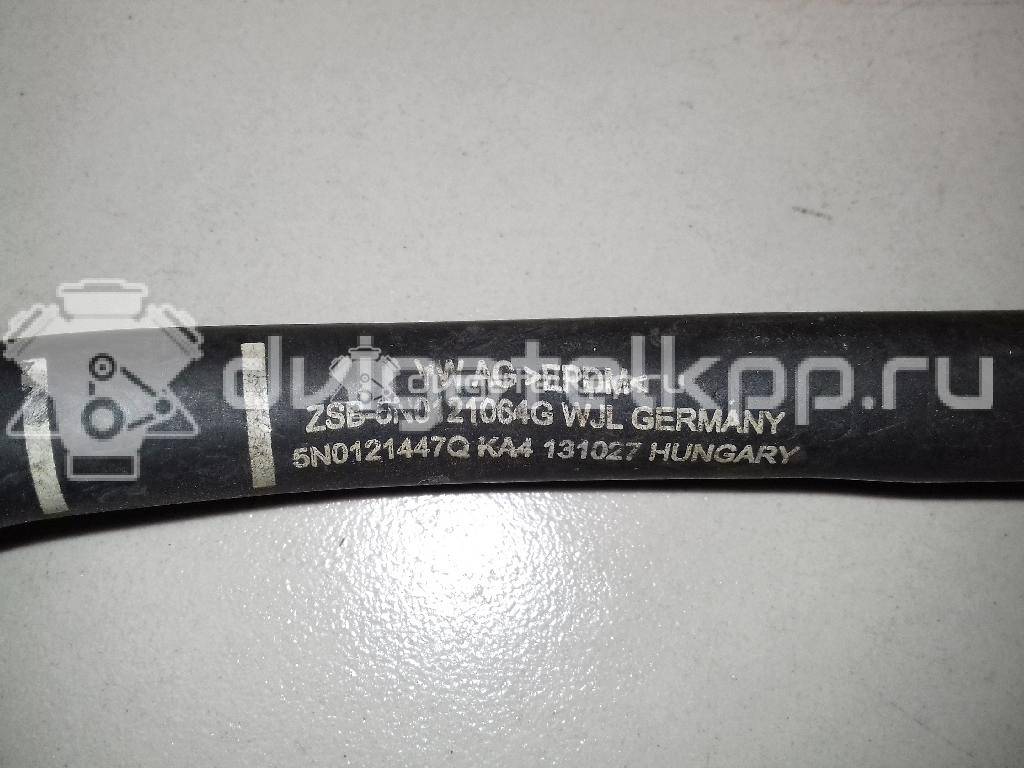Фото Шланг системы охлаждения  5N0121447Q для Audi Q3 8U {forloop.counter}}