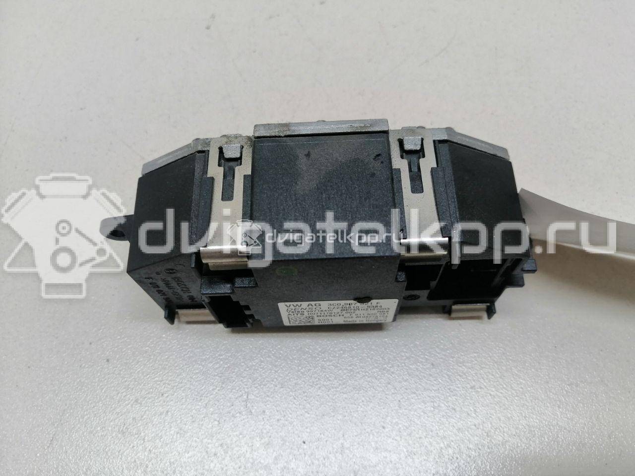 Фото Резистор отопителя  3C0907521F для Audi Q7 / A3 / Tt / Q3 8U {forloop.counter}}