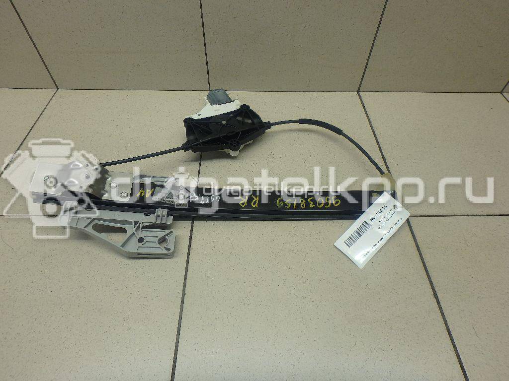Фото Стеклоподъемник электр. задний правый  8r0839462d для Audi Q5 {forloop.counter}}