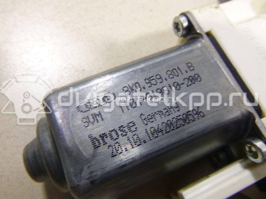 Фото Стеклоподъемник электр. передний левый  8R0837461G для Audi Q5 {forloop.counter}}