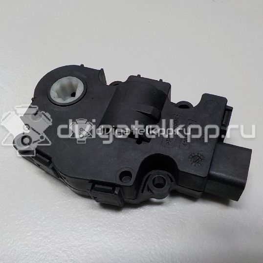 Фото Моторчик заслонки отопителя  64119321034 для Bmw I3 I01 / I8 I12 / X4 F26 / 3 / 1