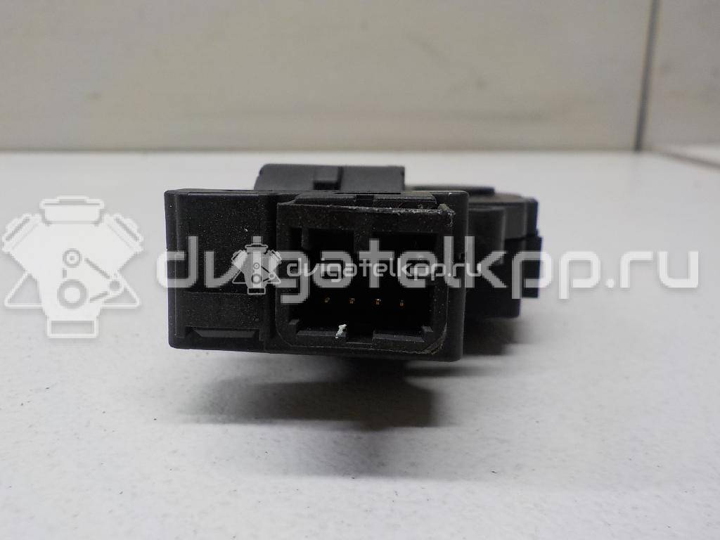 Фото Моторчик заслонки отопителя  64119321034 для Bmw I3 I01 / I8 I12 / X4 F26 / 3 / 1 {forloop.counter}}