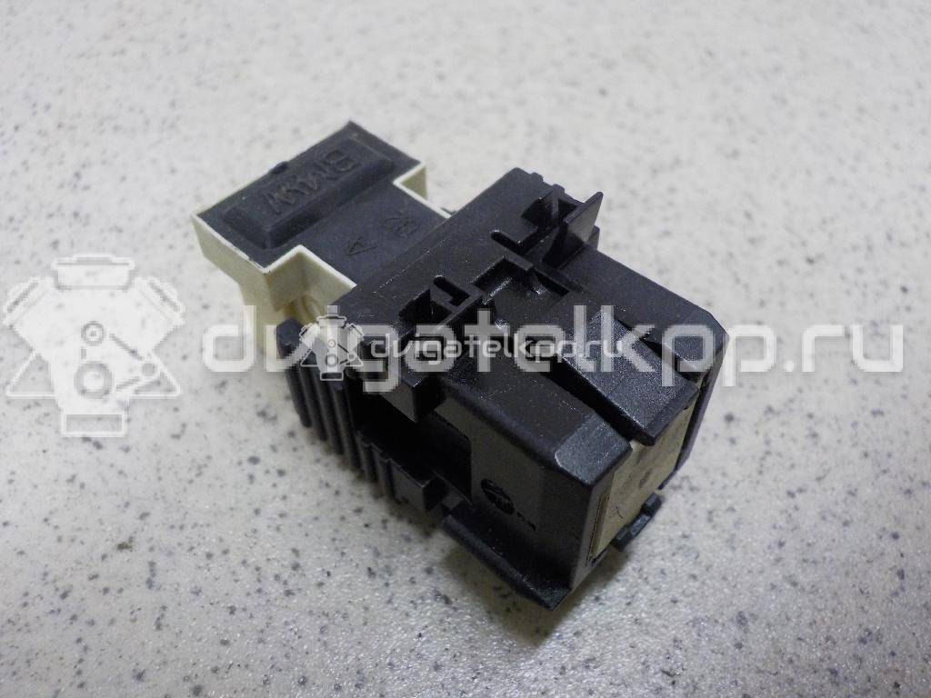 Фото Датчик включения стопсигнала  61319240076 для Bmw I3 I01 / I8 I12 / 3 / 5 / 1 {forloop.counter}}