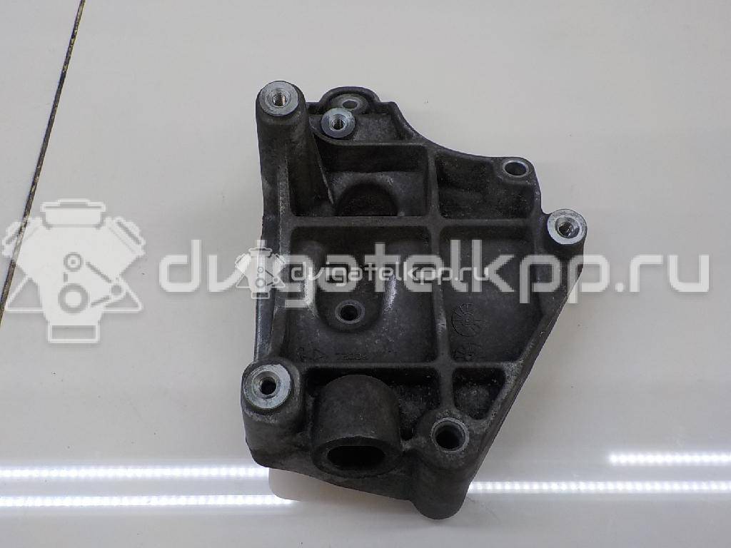 Фото Кронштейн генератора для двигателя EER для Chrysler / Dodge / Chrysler (Bbdc) 193-207 л.с 24V 2.7 л бензин 4891616AA {forloop.counter}}