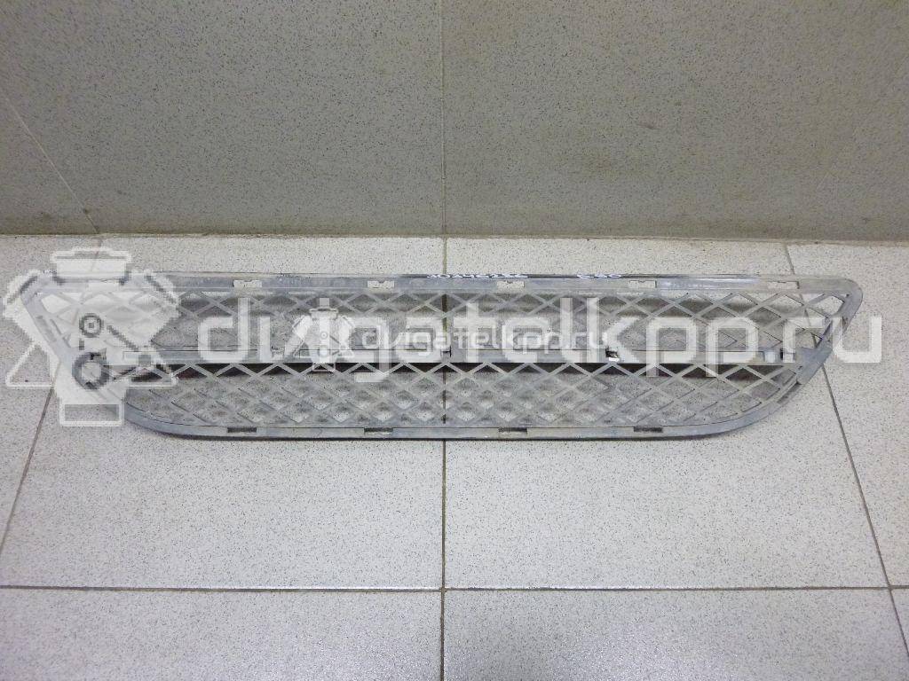 Фото Решетка в бампер центральная  51117134074 для Bmw 3 {forloop.counter}}
