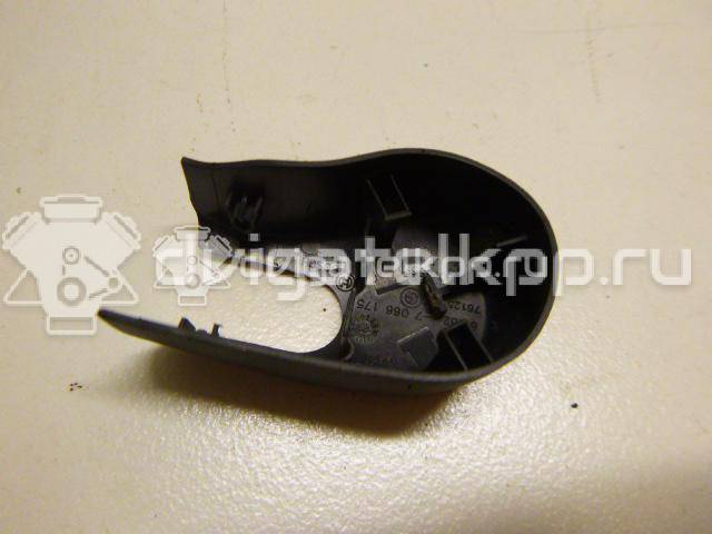 Фото Крышка поводка стеклоочистителя  61627066175 для Bmw 5 / 3 {forloop.counter}}