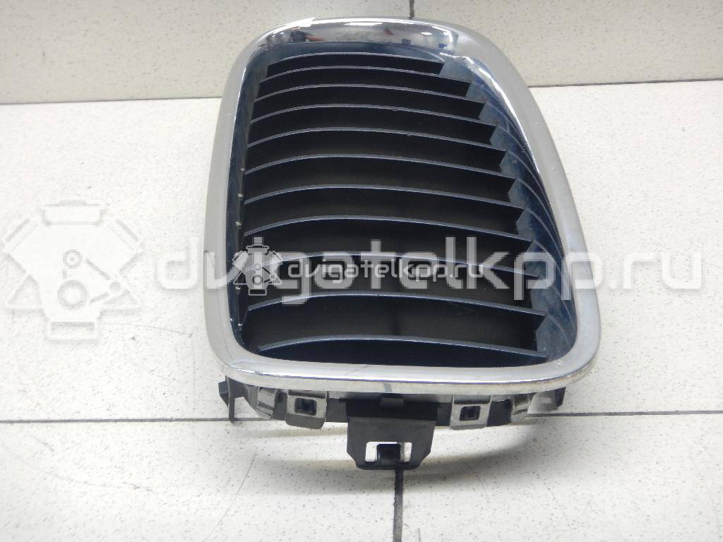 Фото Решетка радиатора левая  51137255411 для Bmw 3 {forloop.counter}}