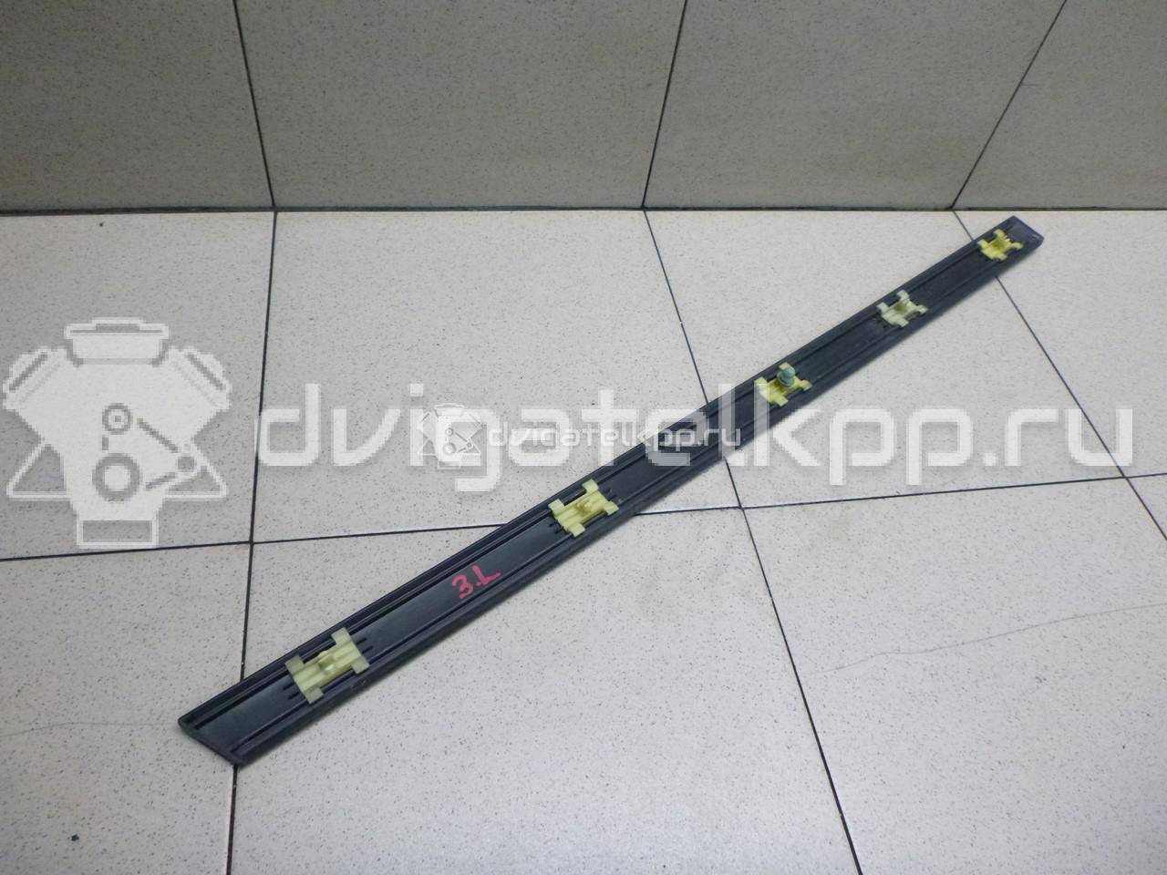 Фото Молдинг задней левой двери  51137036701 для Bmw 5 {forloop.counter}}