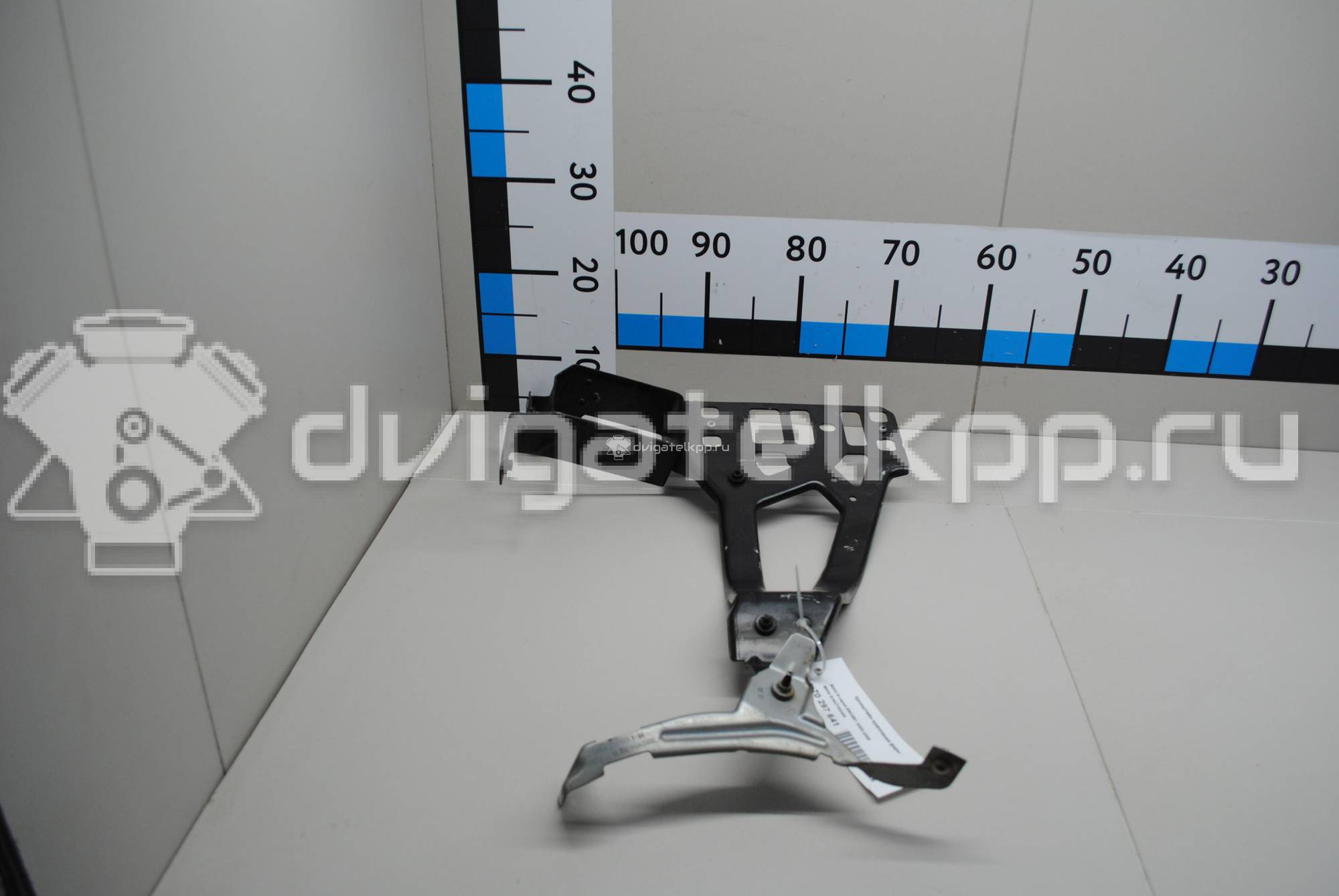 Фото Кронштейн крепления фары  51647163483 для Bmw 5 {forloop.counter}}