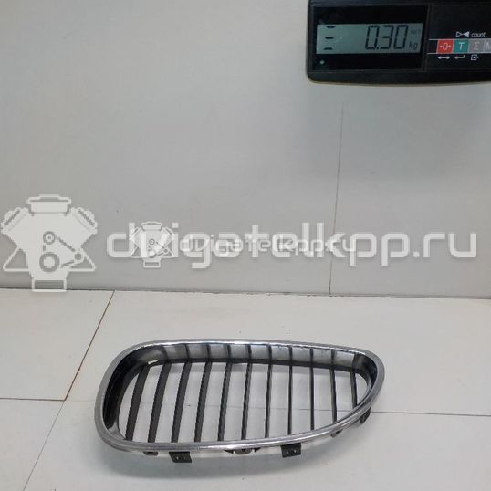 Фото Решетка радиатора левая  51137065701 для Bmw 5