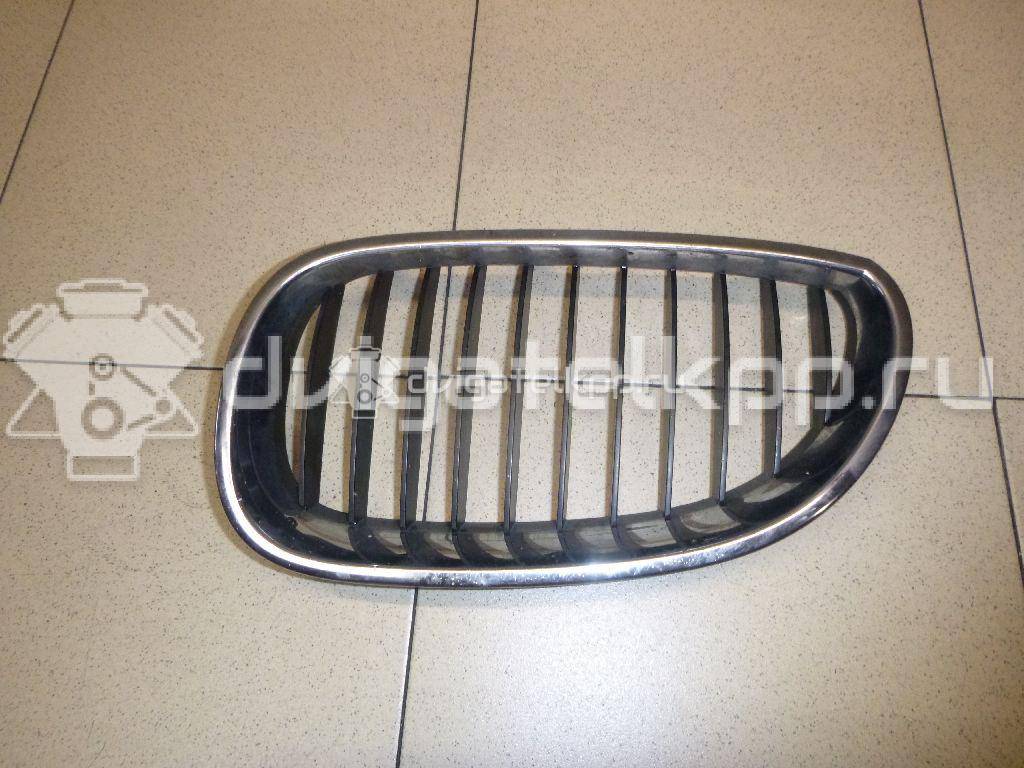 Фото Решетка радиатора левая  51137065701 для Bmw 5 {forloop.counter}}